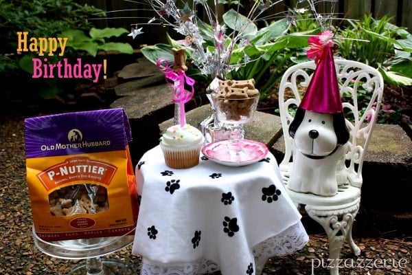 Dog Bone Birthday Table