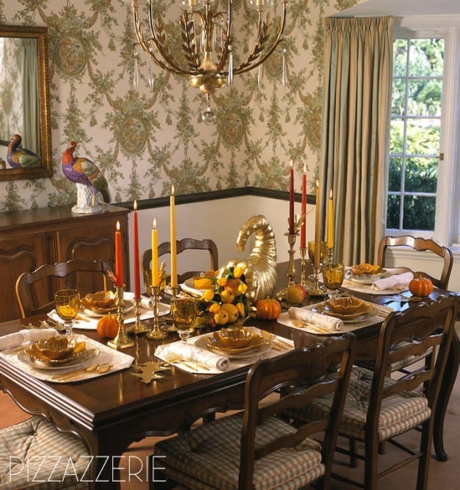 traditional thanksgiving tablescape