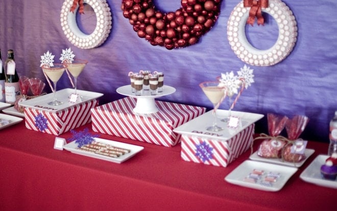 5241553167_62d4bd5e97_b purple red dessert table