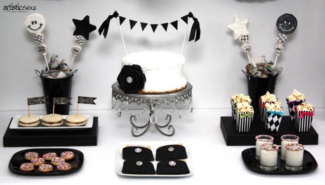 new years table with cake bunting